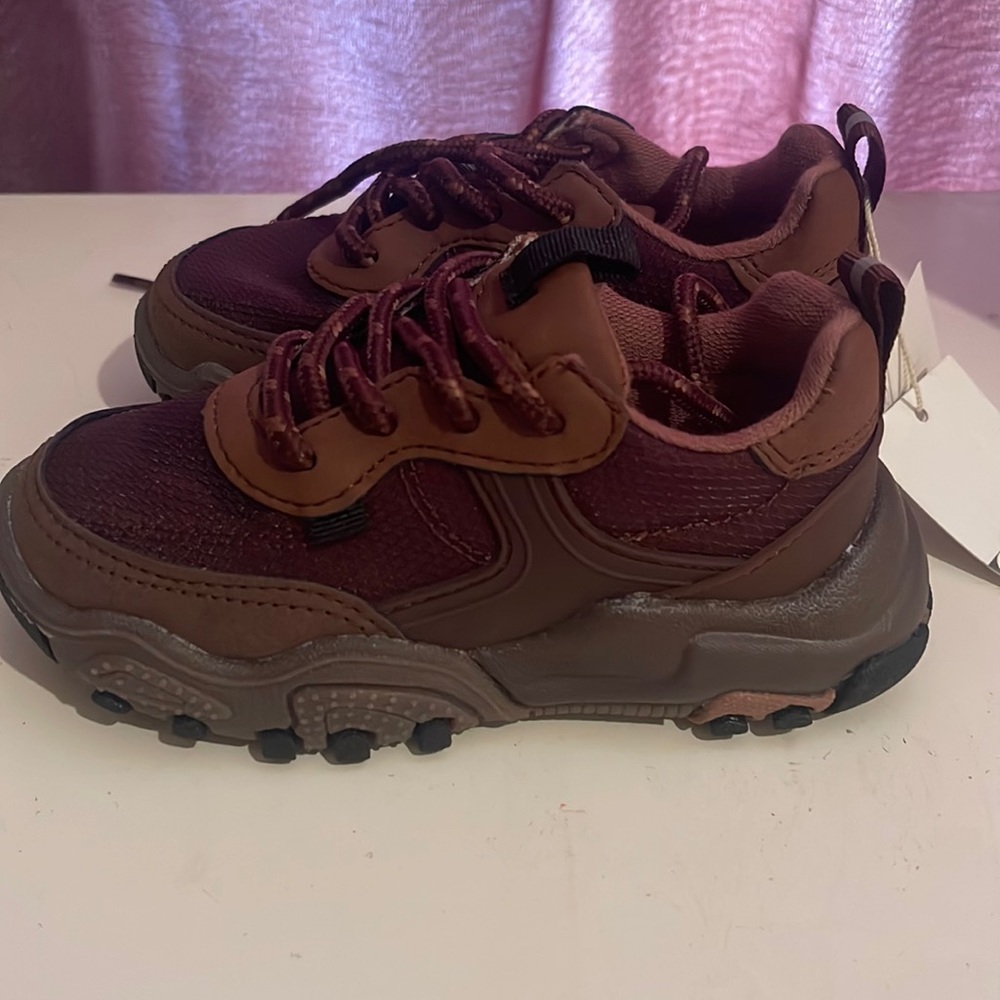 Zara Boy’s Tennis Shoes size US 9